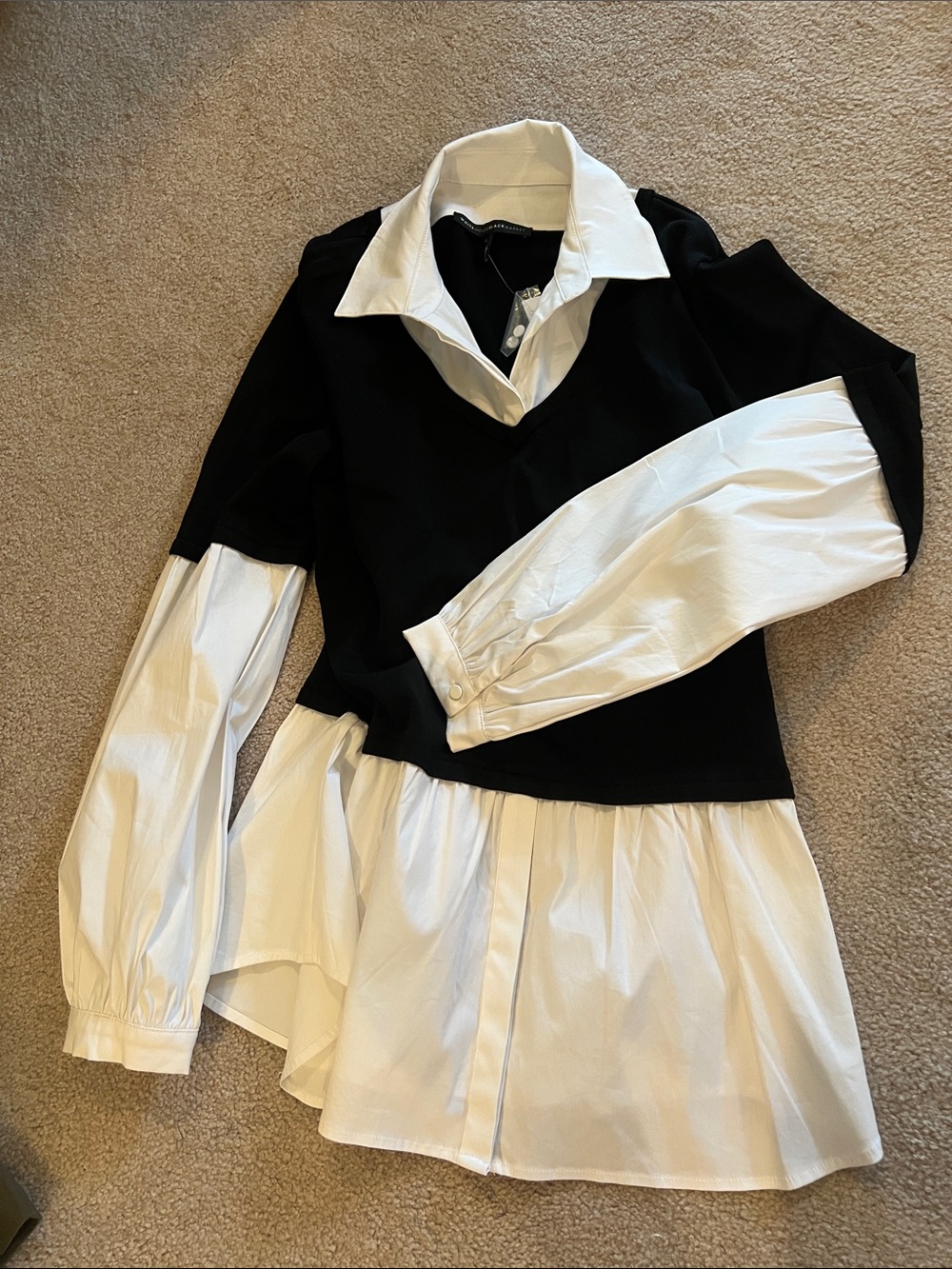White House Black Market Black & White Layered V-Neck Twofer Tunic - Picture 3 of 7